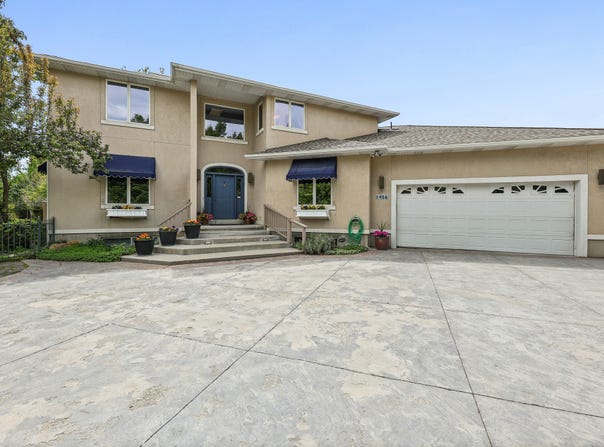 1436 E VINE St S, Murray, UT 84121
