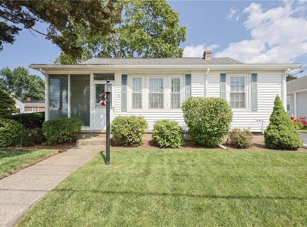 16 Second Street, Pawtucket, RI 02861