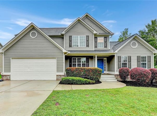 327 Oakland Bay Court, Loganville, GA 30052