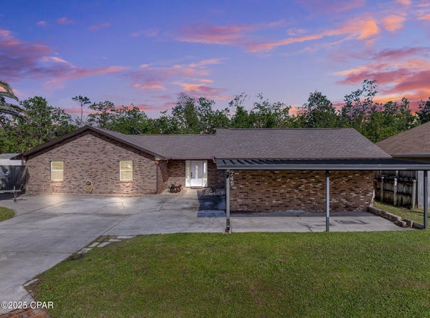 2745 Ravenwood Court, Lynn Haven, FL 32444