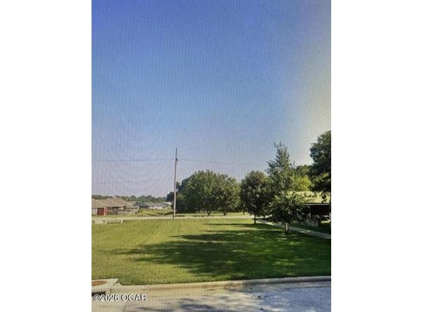 Lexie Lane, Carthage, MO 64836