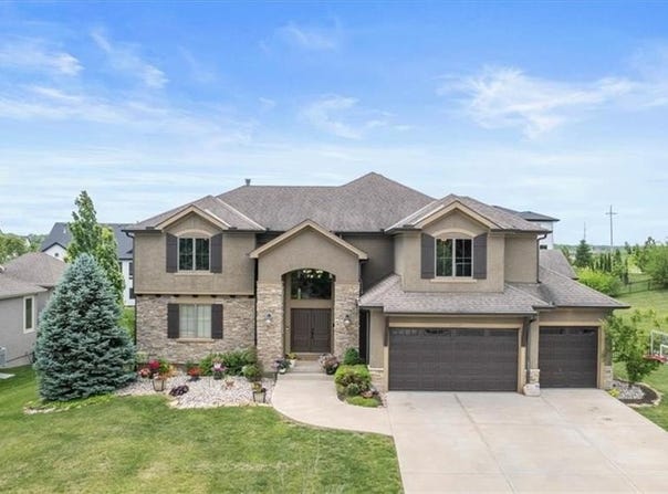 15825 Howe Street, Overland Park, KS 66224