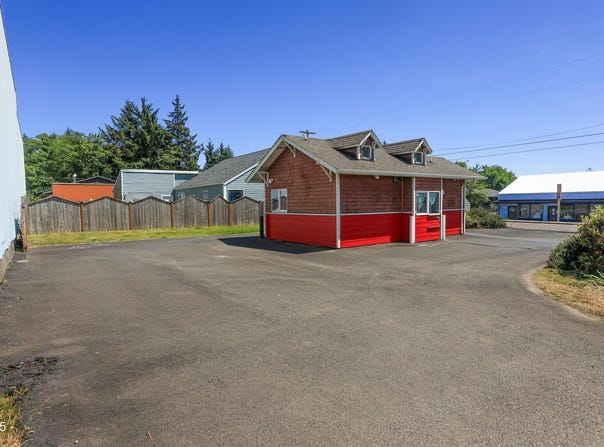 605 E Olive Street, Newport, OR 97365