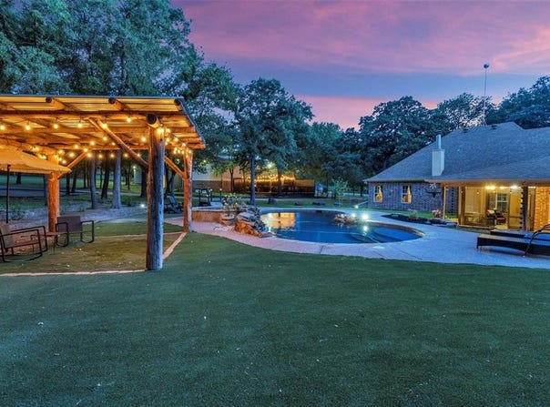 119 Forest Creek Circle, Weatherford, TX 76088