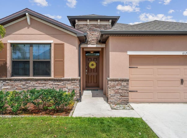 6122 NW Regent Street, Saint Lucie West, FL 34983