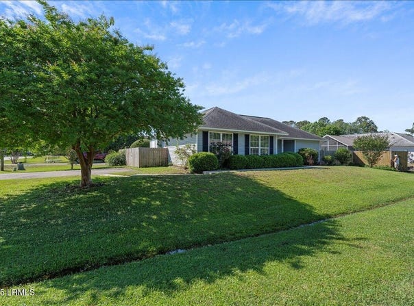 25 Shamrock Circle, Hilton Head Island, SC 29926