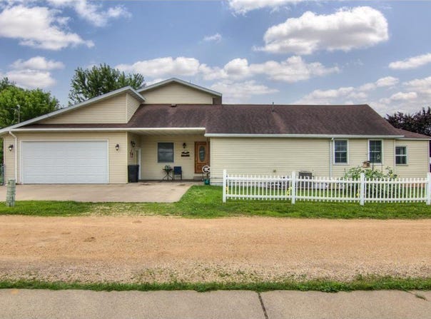 427 Alleghany Avenue, Wabasha, MN 55981