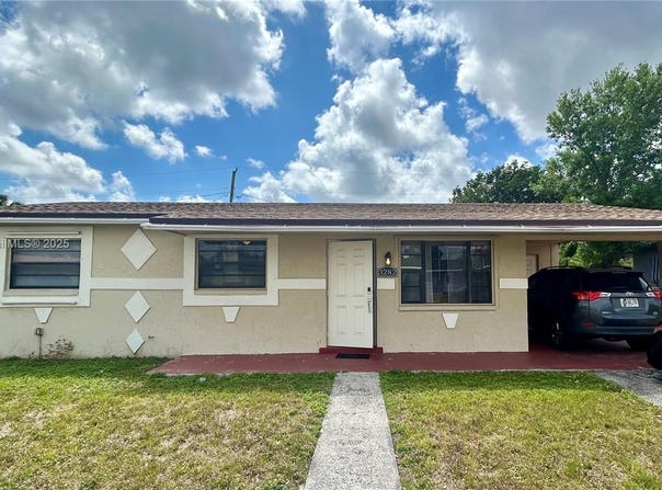3282 NW 13th St, Lauderhill, FL 33311