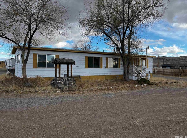 4950 Pueblo Drive, Stagecoach, NV 89429