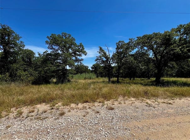 114 E Mojave Trail, Nocona, TX 76255