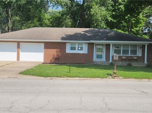 411 S Fulton Street, Butler, MO 64730