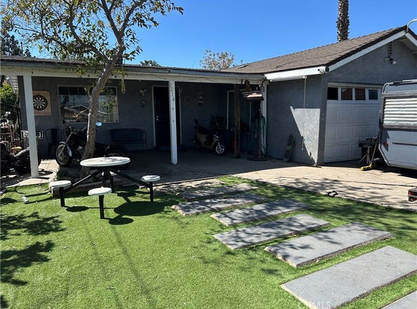 1214 E Street, Corona, CA 92882