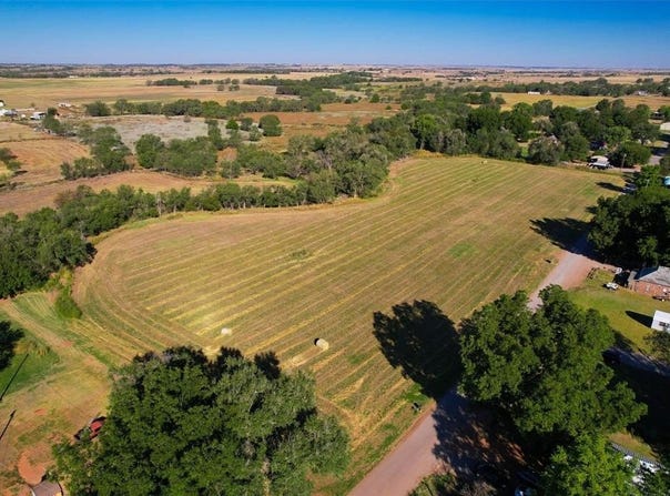 S 8th Street, Sayre, OK 73662