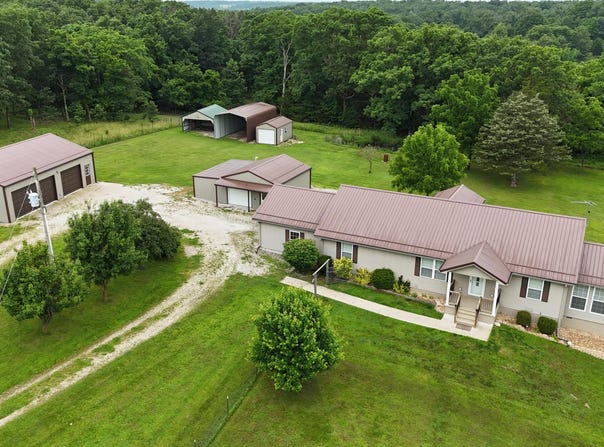 25 Golden Ponds Road, Urbana, MO 65767