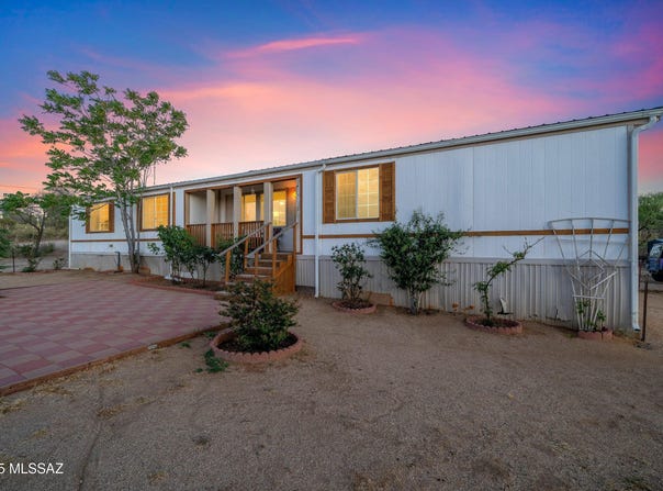 1074 N White Oak Place, Oracle, AZ 85623