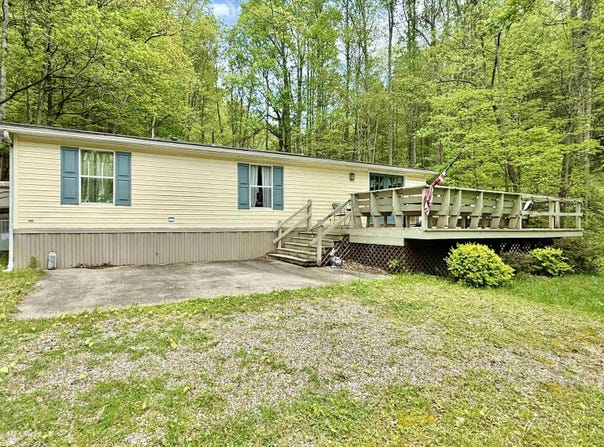 145 Scott Drive, Grafton, WV 26354