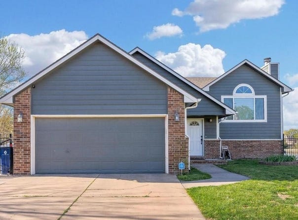 11701 W Central Park St, Wichita, KS 67205