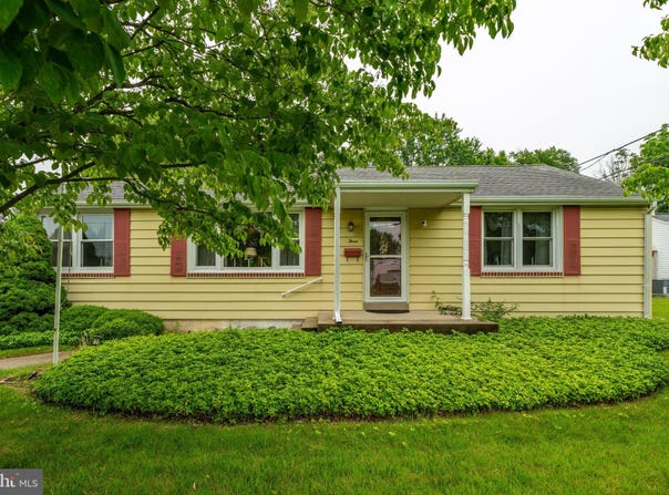 3 FORREST AVENUE, DOWNINGTOWN, PA 19335
