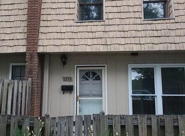 1394 Wood Circle S, Morrow, GA 30260
