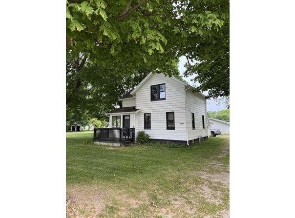 4850 136th Avenue, Hamilton, MI 49419