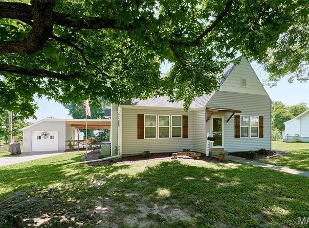 900 3rd Street, Troy, MO 63379
