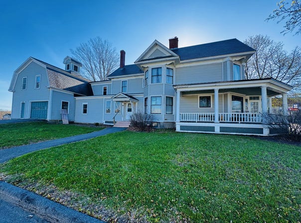 147 Main Street, Newport, ME 04953