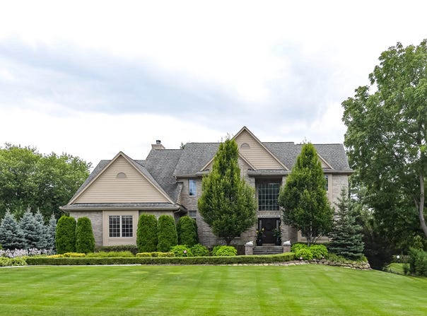 71 knorrwood Drive, Rochester Hills, MI 48306