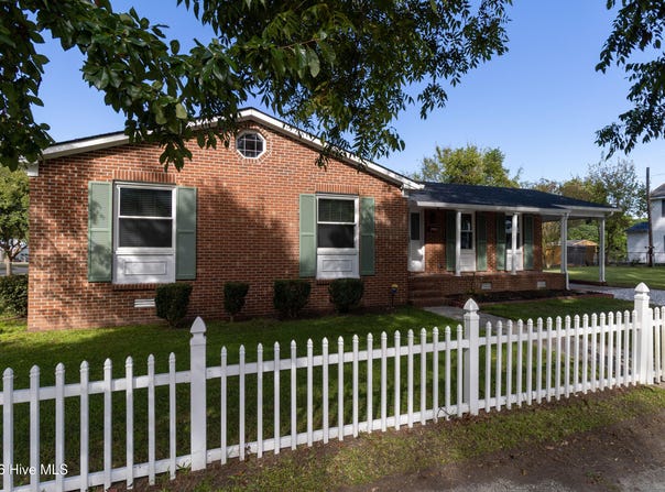 124 W Albemarle Street, Edenton, NC 27932
