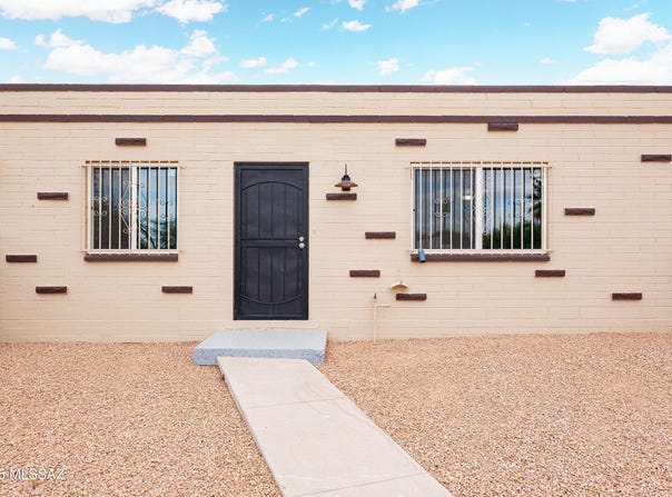 2338 E Parkside Drive, Tucson, AZ 85713