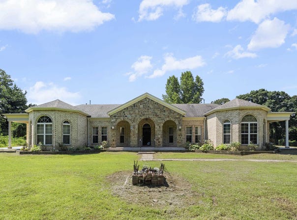 3711 HERNANDO, Holly Springs, MS 38635