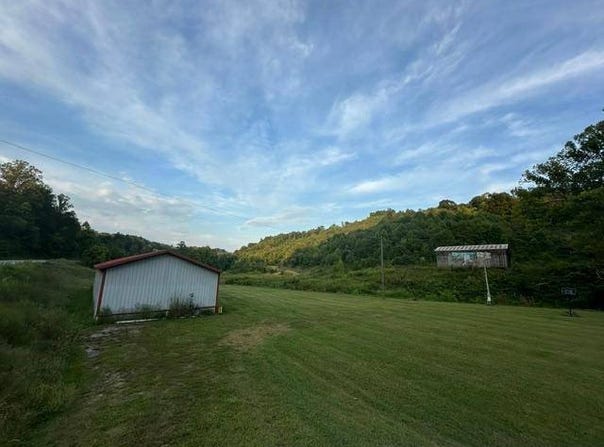5446 S. KY 7, West Liberty, KY 41472