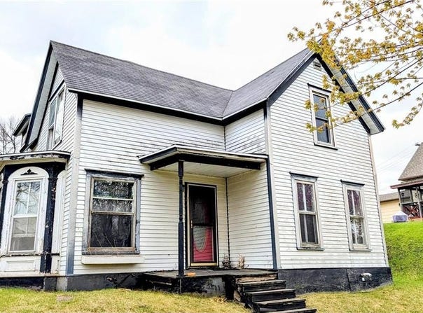 112 Bluff Street E, Lake Benton, MN 56149