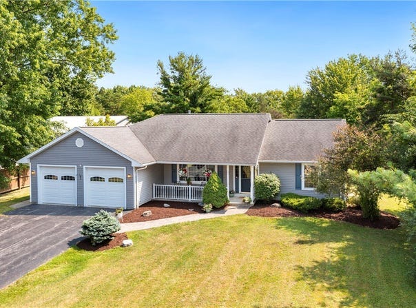 6382 E Lake Road, Owasco, NY 13021