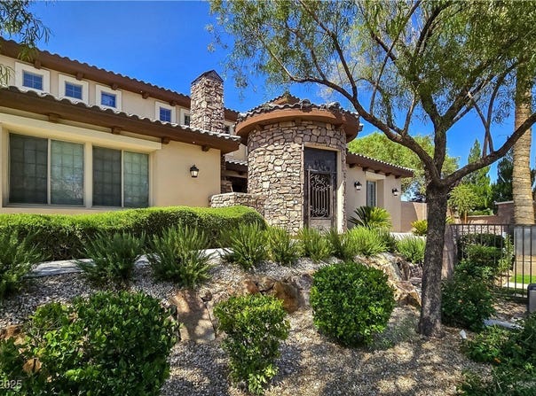 8010 Palm Cove Court, Las Vegas, NV 89129