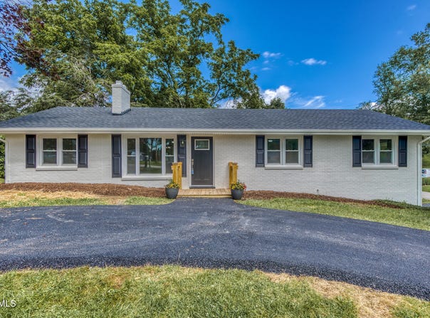 19427 Mercedes Drive, Abingdon, VA 24210
