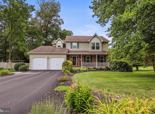 127 HERSHEY CIRCLE, STEWARTSTOWN, PA 17363