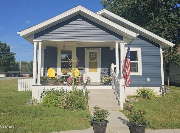 2002 Chouteau Avenue, Baxter Springs, KS 66713