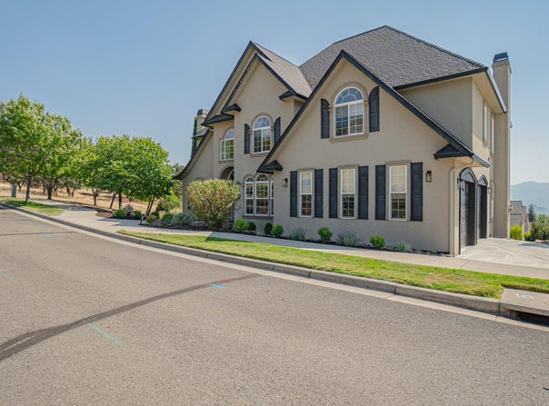 4300 Evening Ridge Terrace, Medford, OR 97504