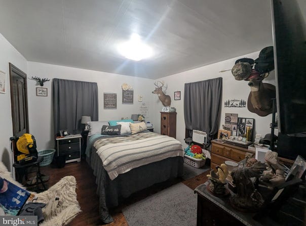 98 E YORK STREET, BIGLERVILLE, PA 17307
