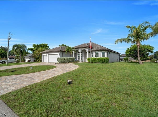 2706 Shelby Parkway, Cape Coral, FL 33904