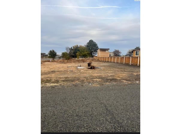 418 Rose St, Mabton, WA 98935