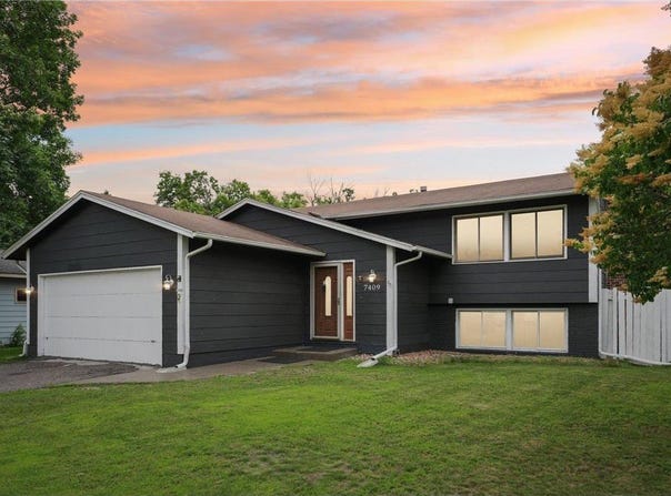 7409 74th Avenue N, Brooklyn Park, MN 55428