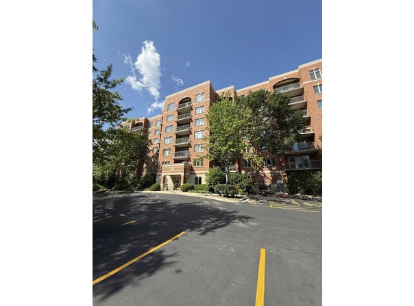 370 S Western Avenue, Des Plaines, IL 60016