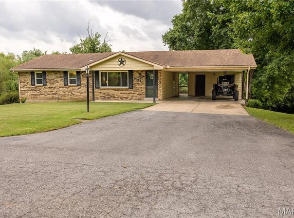 137 Valley Park Drive, Cape Girardeau, MO 63701