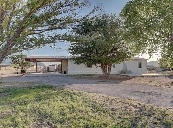 913 Ted, Alpine, TX 79830