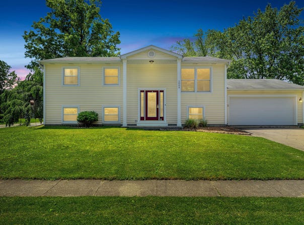 2004 Eisenhower Avenue, Valparaiso, IN 46383