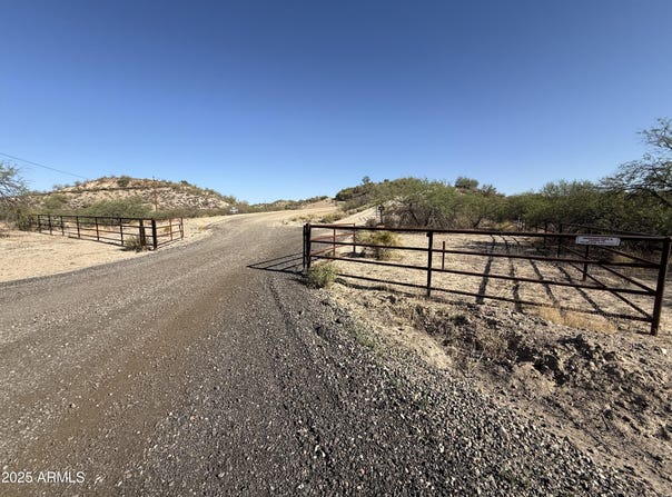 650 W Bralliar Road, Wickenburg, AZ 85390