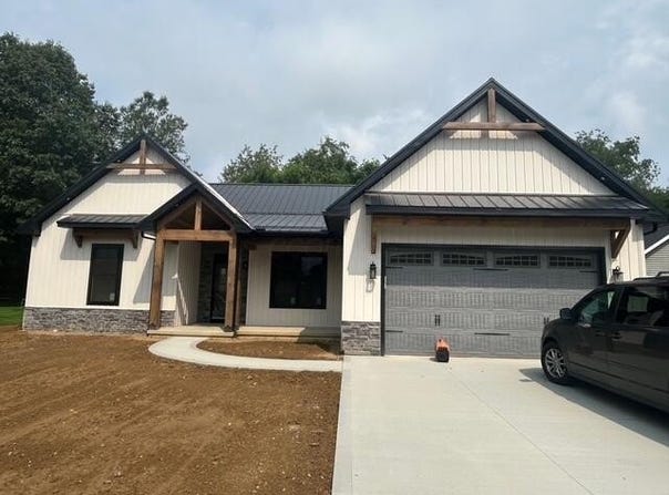 2599 Apple Valley Drive, Howard, OH 43028