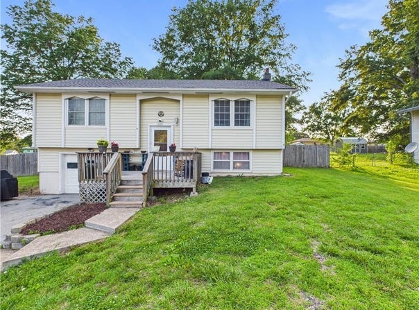 305 California Avenue, Windsor, MO 65360