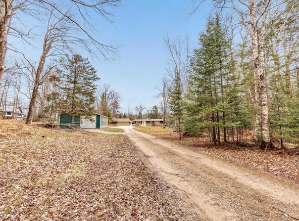 N11598 Kosir Ln, Silver Cliff, WI 54104